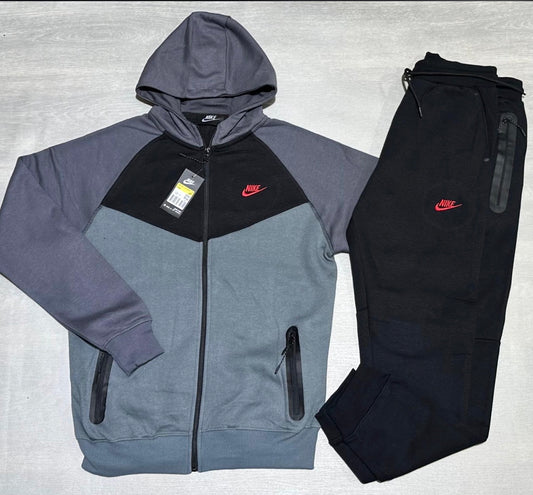 Nike Tech Fleece