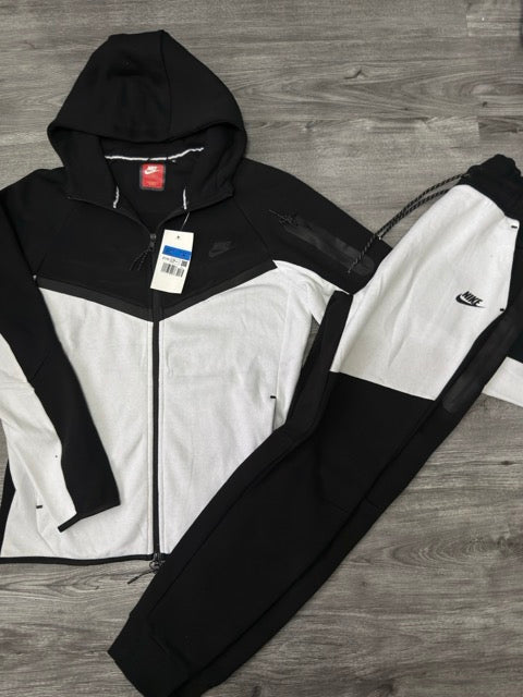 Nike Tech Fleece