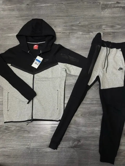 Nike Tech Fleece