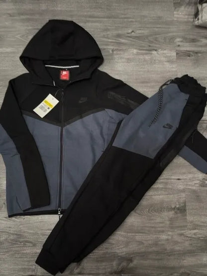 Nike Tech Fleece